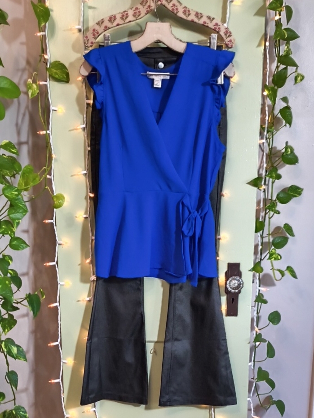 Women's Monteau Los Angeles Electric Ruffle Faux Wrap Sleeveless Blouse XL - Picture 2 of 11